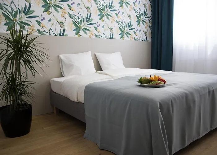 Restauracja ,,biala Dama,, *