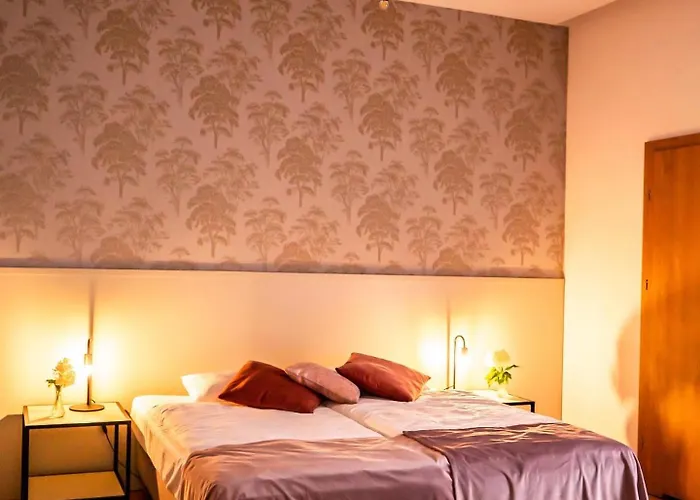 Restauracja ,,biala Dama,, Hotel *